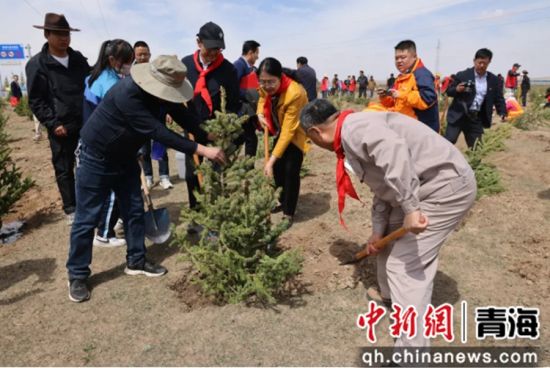 图为活动现场。刚察县委宣传部供图