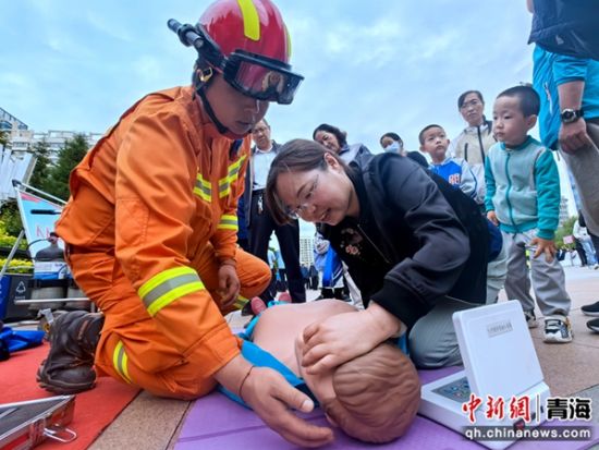 图为活动现场。李隽 摄