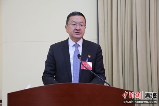 图为校党委书记毛学荣作报告。 赵常伟 摄